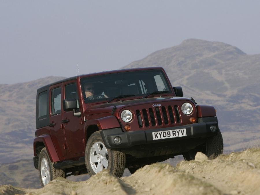  Jeep Wrangler Sahara Unlimited 2007 года  (UK) (фото 17 из 26)